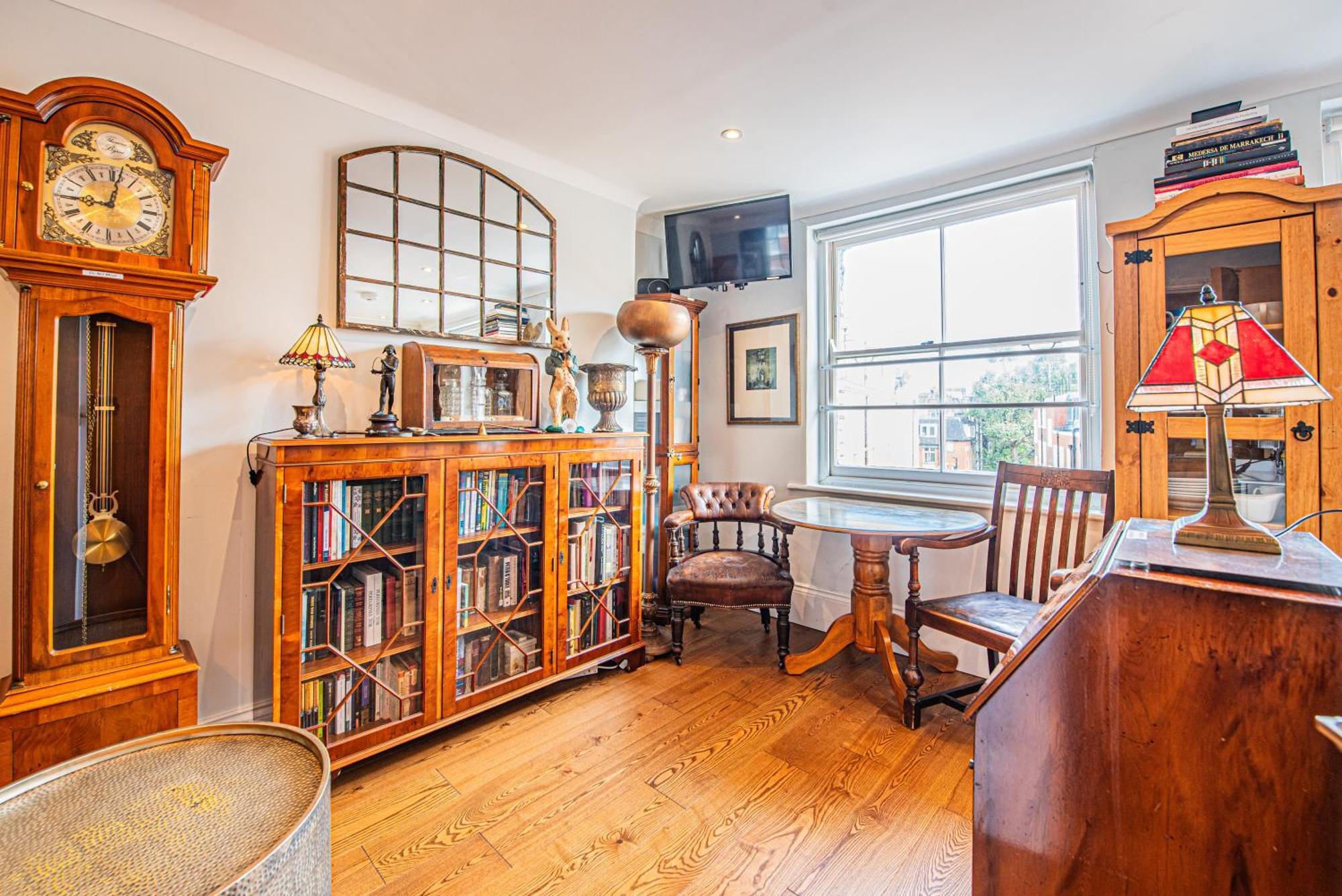 Stylish 1-Bed Flat In Soho - Prime Central London Exterior photo